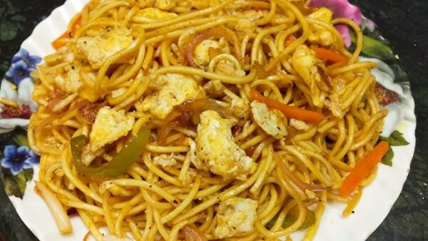 Egg chowmein (Half)